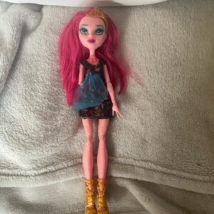 Monster High doll- Gigi grant (freaky field trip) 2014